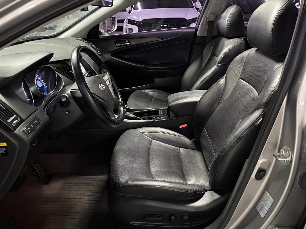 HYUNDAI Sonata - Vista 9