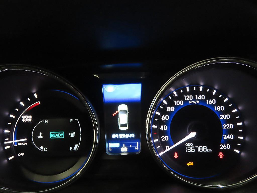 HYUNDAI Sonata - Vista 11