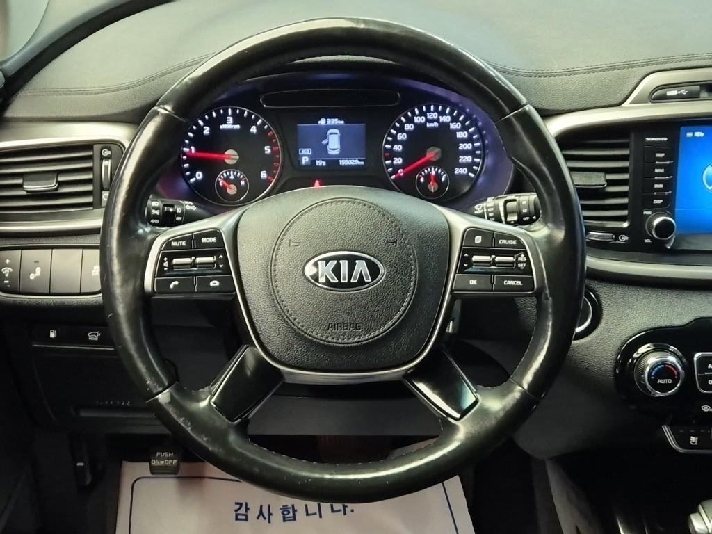 KIA Sorento - Vista 9
