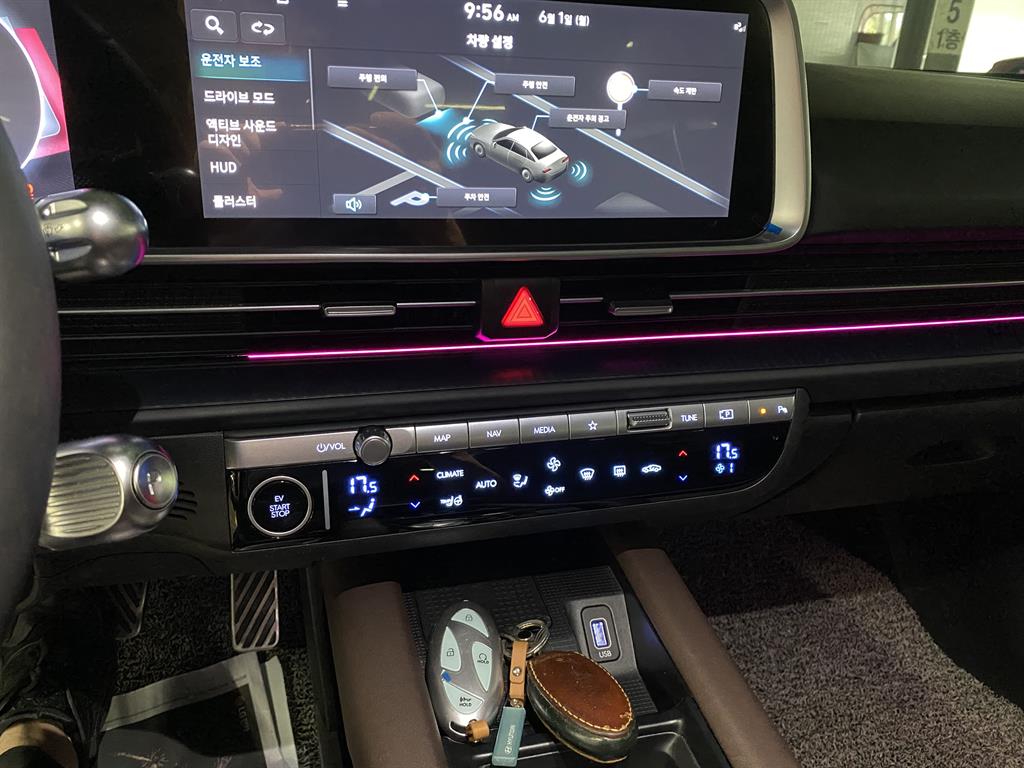 HYUNDAI Ioniq 6 - Vista 11