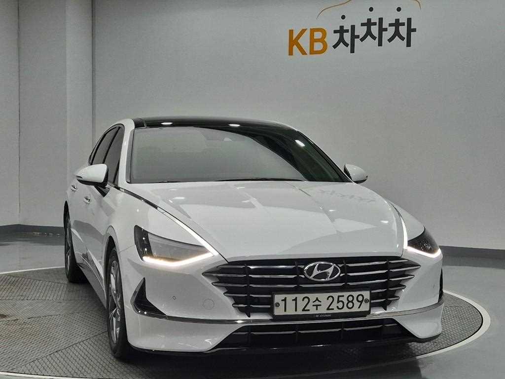 HYUNDAI Sonata - Vista 4
