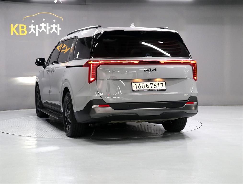 KIA Carnival - Vista 4
