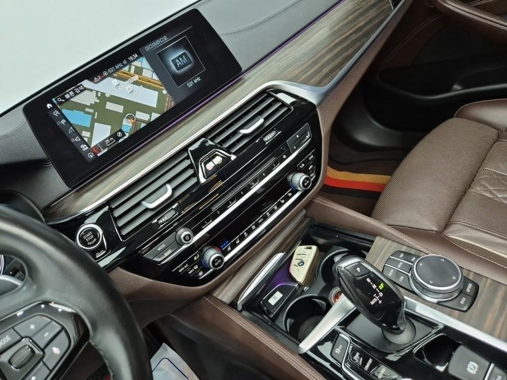 BMW 5 Series - Vista 9