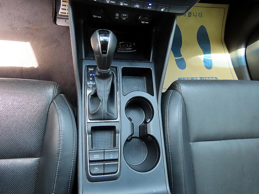 HYUNDAI Tucson - Vista 10