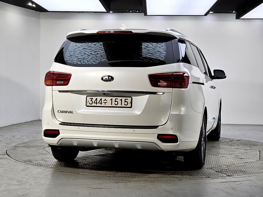 KIA Carnival - Vista 3