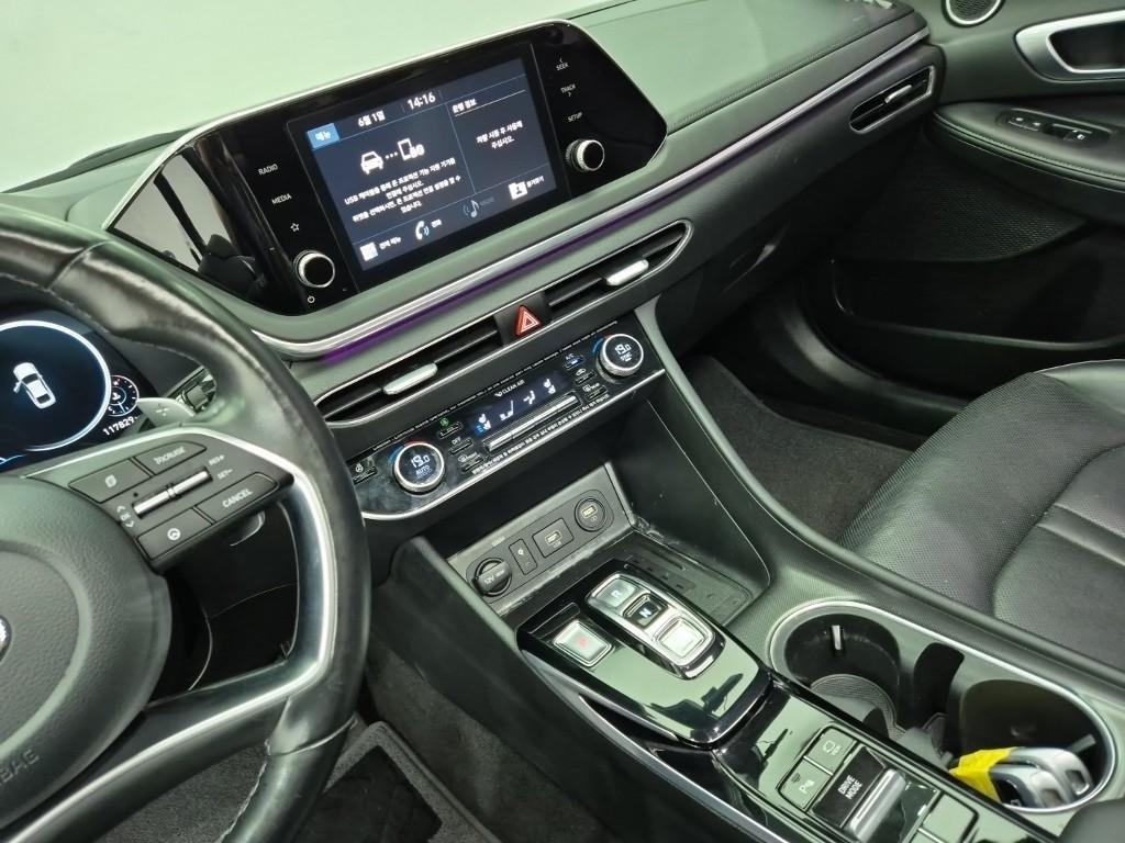 HYUNDAI Sonata - Vista 10
