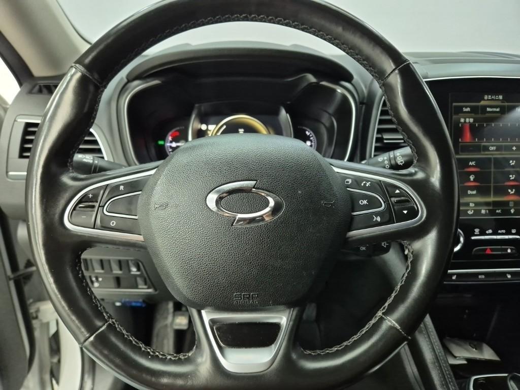 SAMSUNG QM6 - Vista 9