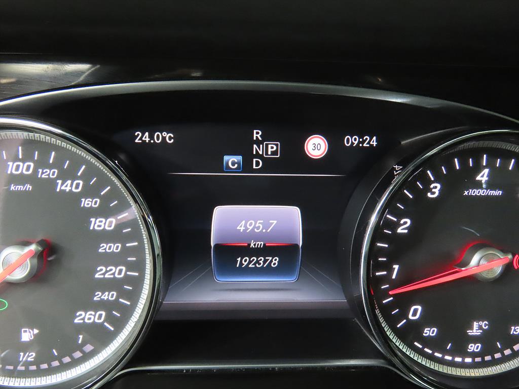 Mercedes Benz E class - Vista 7