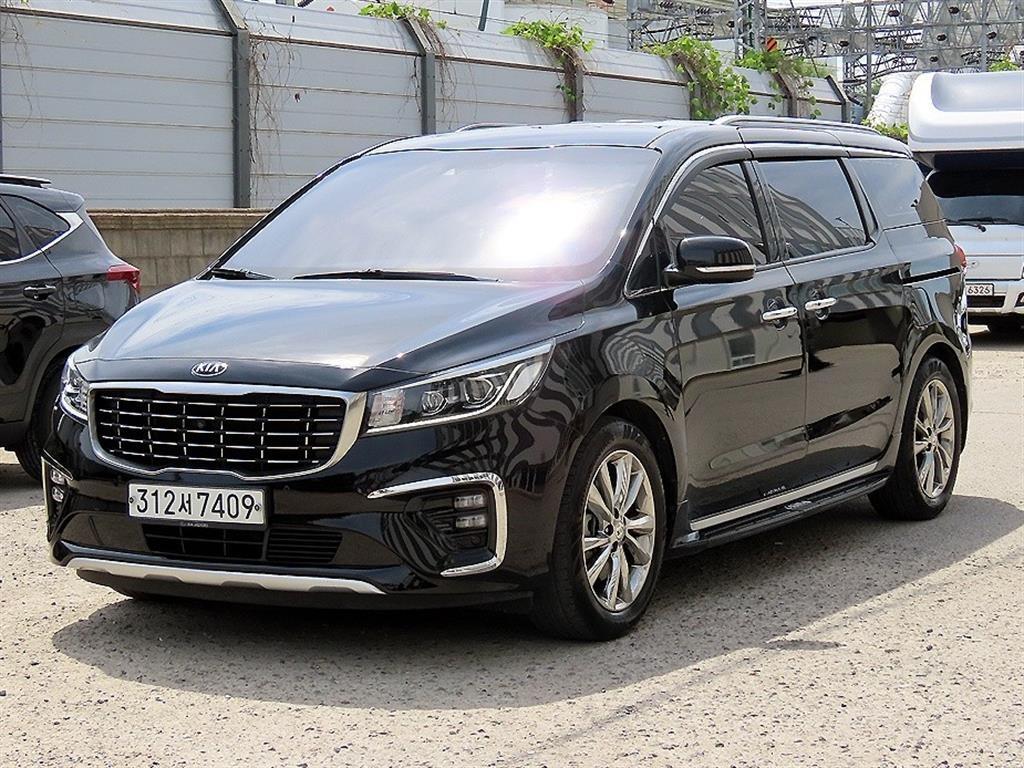 KIA Carnival - Vista 2