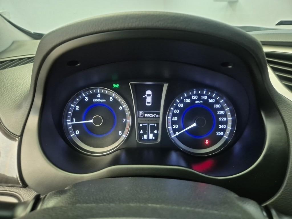 HYUNDAI Grandeur - Vista 6