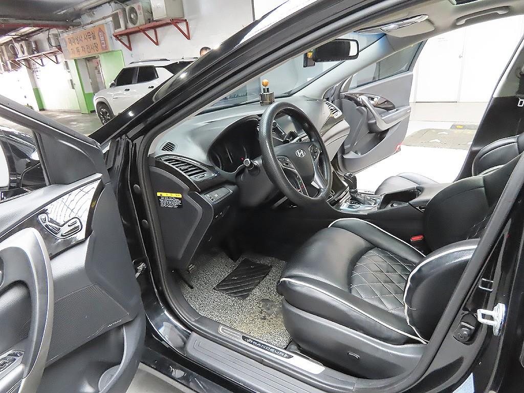 HYUNDAI Grandeur 2015 Negro - Importación desde Corea - HF Imports Iquique - Foto 12