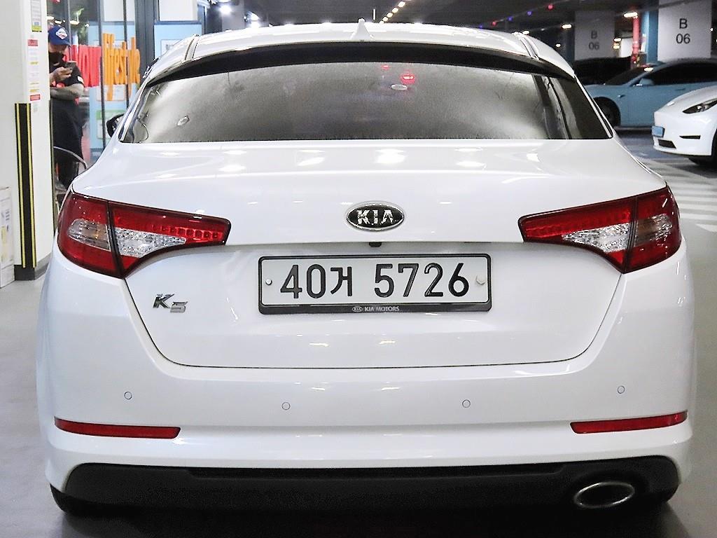 KIA K5 - Vista 5
