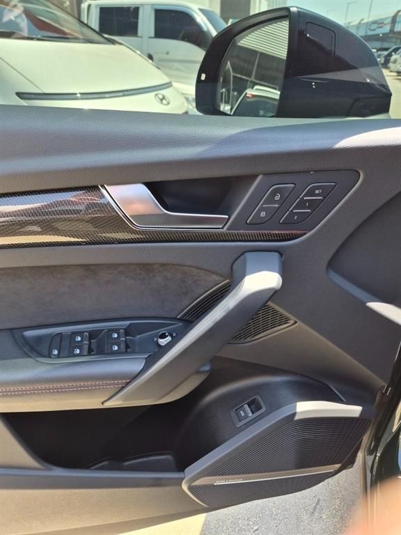 Audi SQ5 2023 Verde - Importación desde Corea - HF Imports Iquique - Foto 15