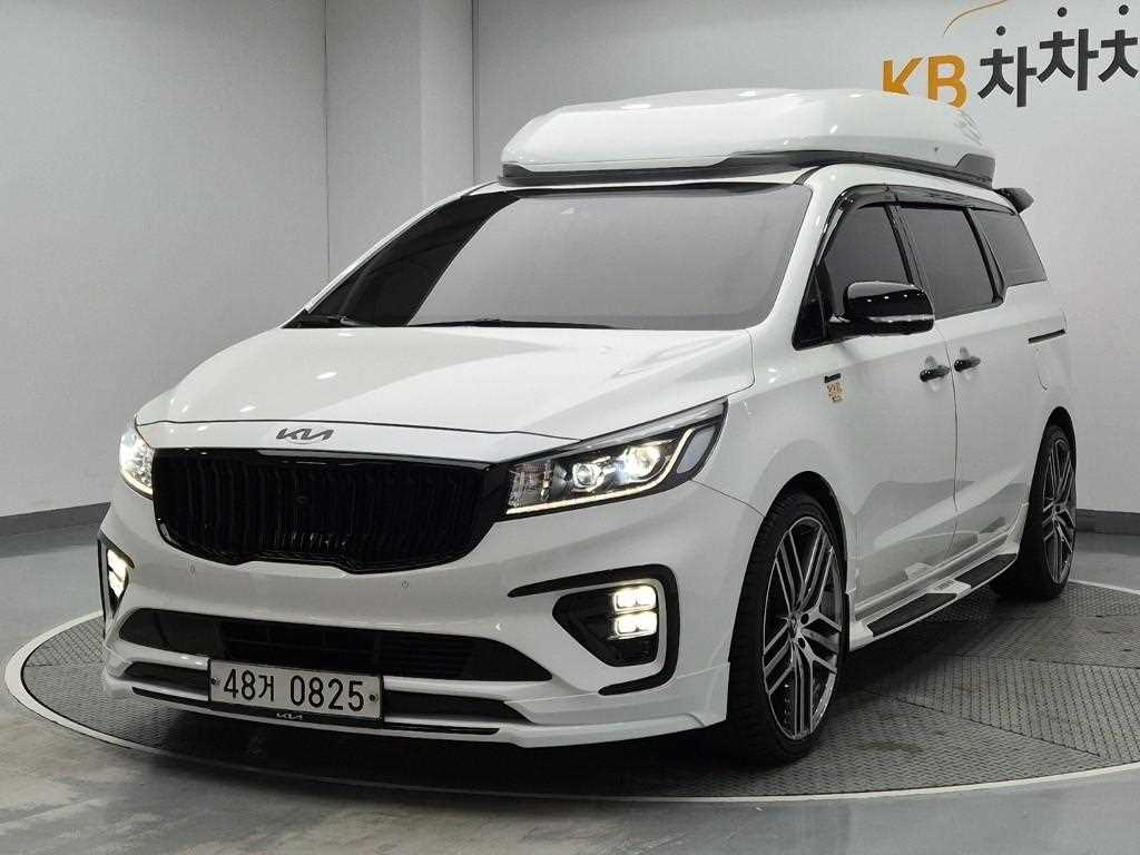 KIA Carnival 2017 Blanco - Importación desde Corea - HF Imports Iquique - Foto 1