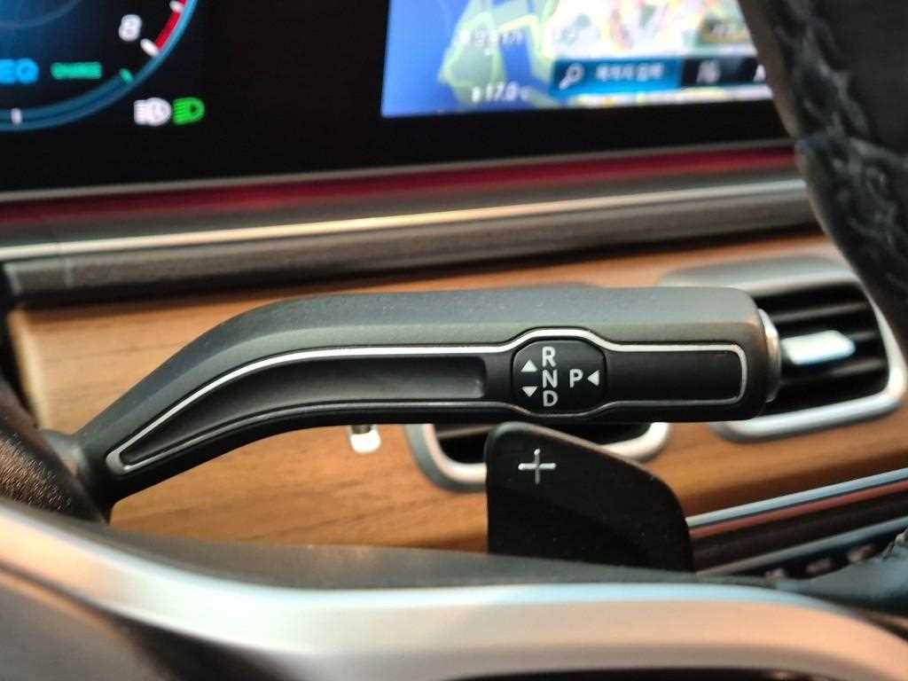 Mercedes Benz GLE Class - Vista 8