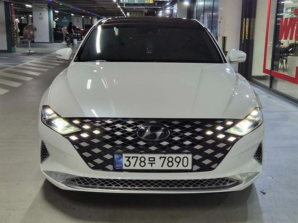 HYUNDAI Grandeur - Vista 2