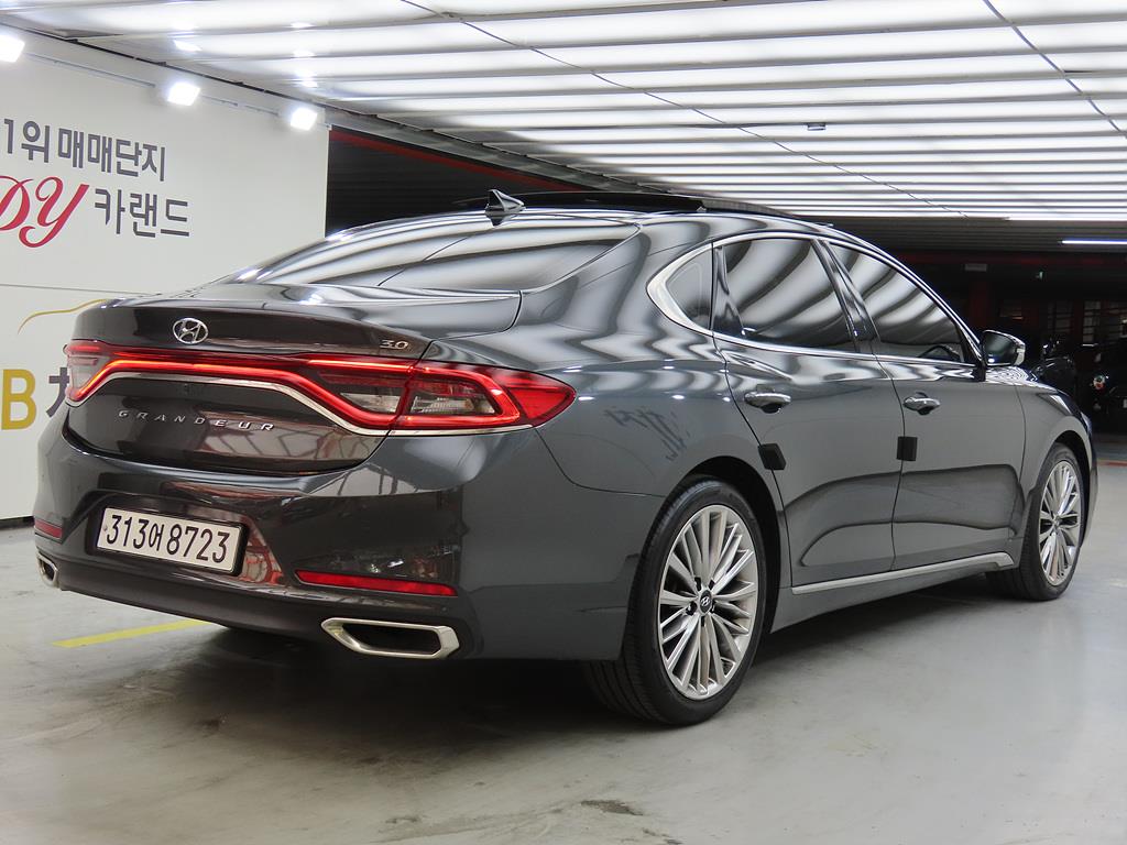 HYUNDAI Grandeur - Vista 3