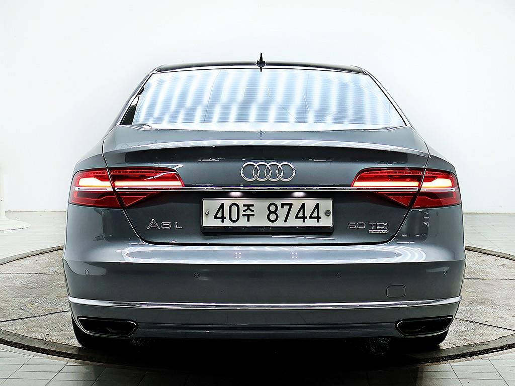 Audi A8 - Vista 5