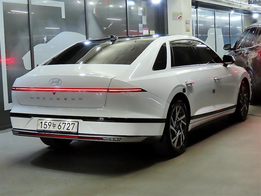 HYUNDAI Grandeur - Vista 4