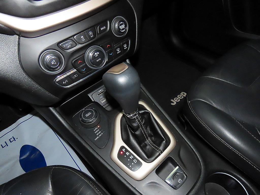 Jeep Cherokee - Vista 12