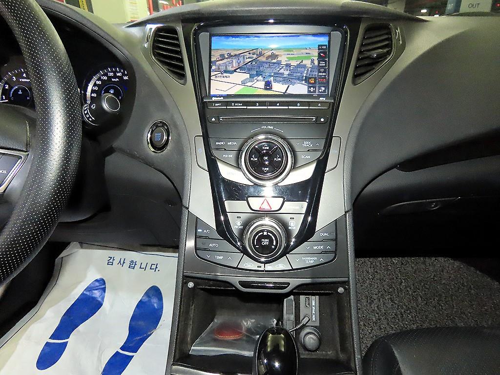 HYUNDAI Grandeur - Vista 11