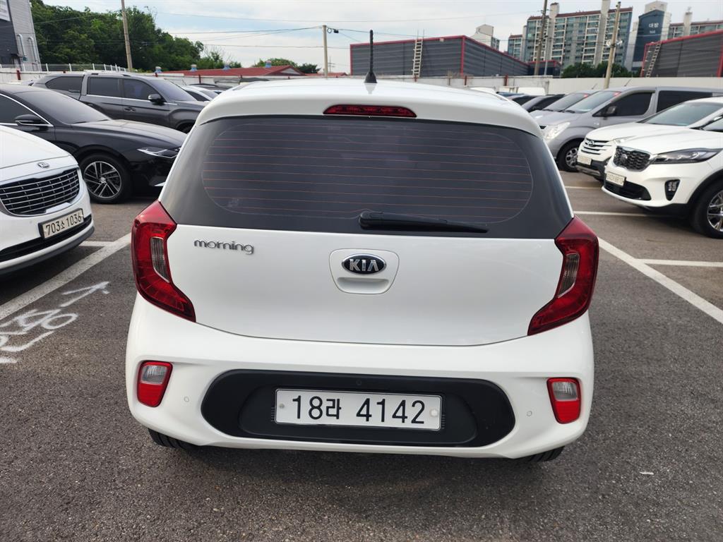 KIA Morning - Vista 5
