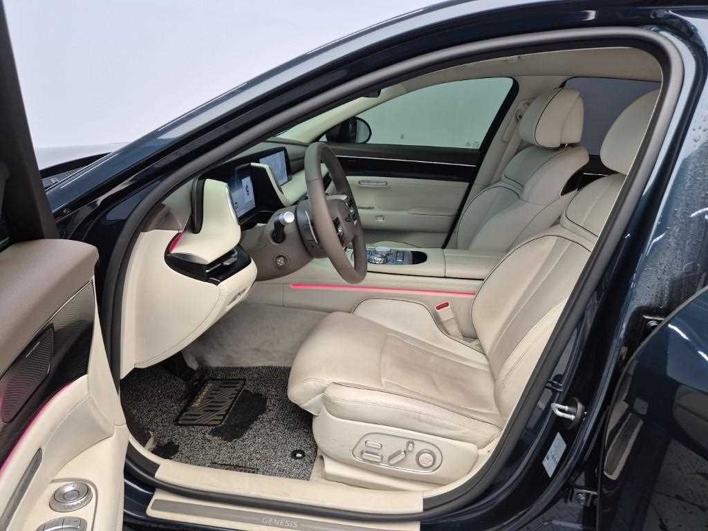 Genesis G90 - Vista 11