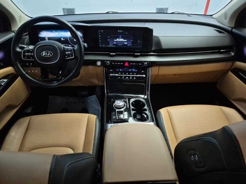 KIA Carnival - Vista 7