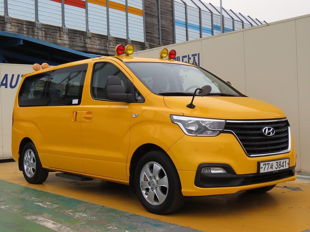 HYUNDAI Starex 2019 Amarillo - Importación desde Corea - HF Imports Iquique - Foto 1