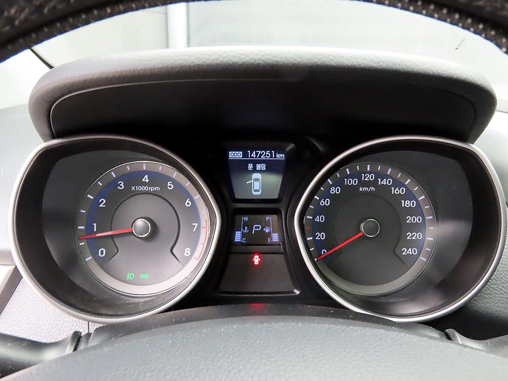 HYUNDAI i30 - Vista 8