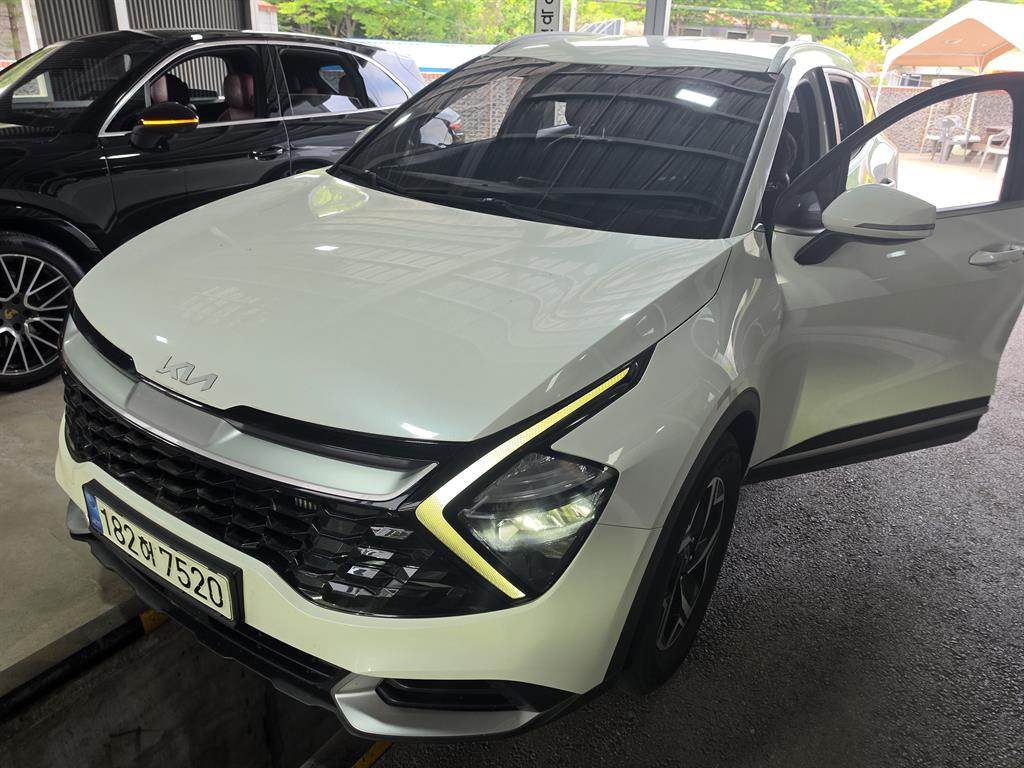 KIA Sportage 2022 Blanco - Importación desde Corea - HF Imports Iquique - Foto 1