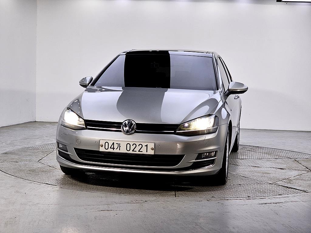Volkswagen Golf - Vista 2