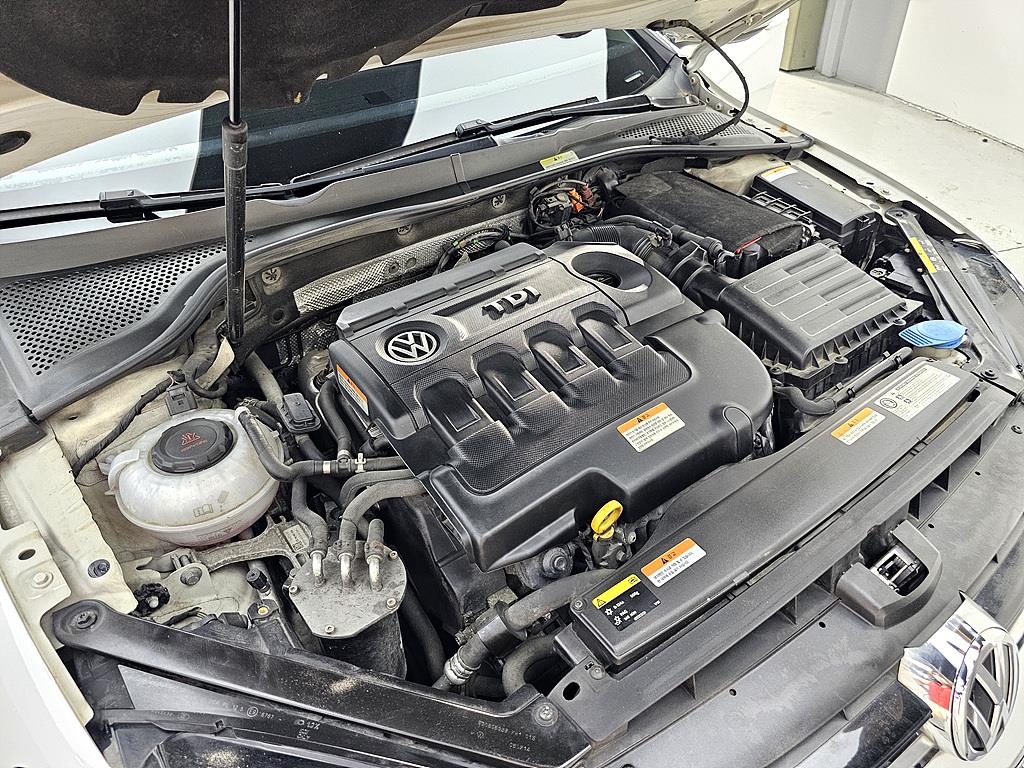 Volkswagen Golf - Vista 6