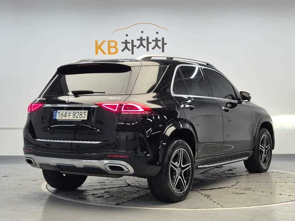 Mercedes Benz GLE Class - Vista 3