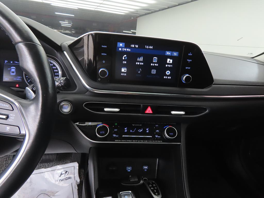 HYUNDAI Sonata - Vista 10