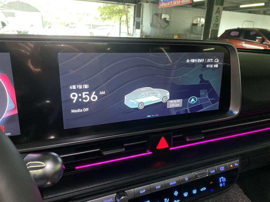 HYUNDAI Ioniq 6 - Vista 8