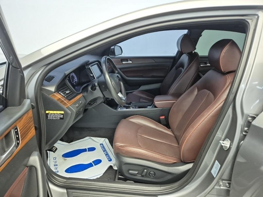 HYUNDAI Sonata - Vista 11