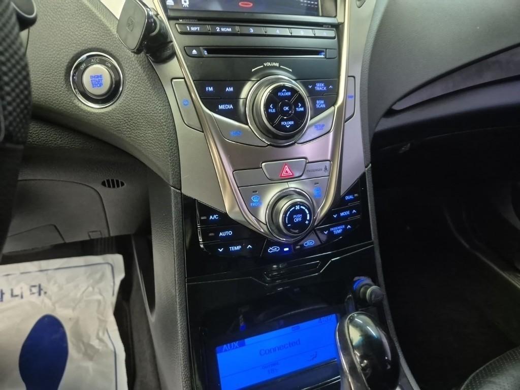 HYUNDAI Grandeur 2011 Negro - Importación desde Corea - HF Imports Iquique - Foto 16
