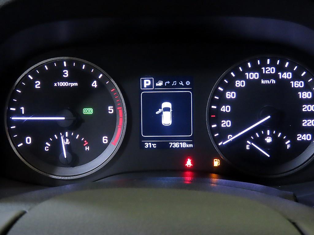 HYUNDAI Tucson - Vista 9