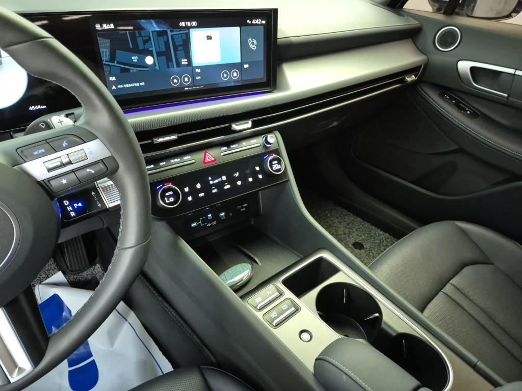HYUNDAI Sonata - Vista 10