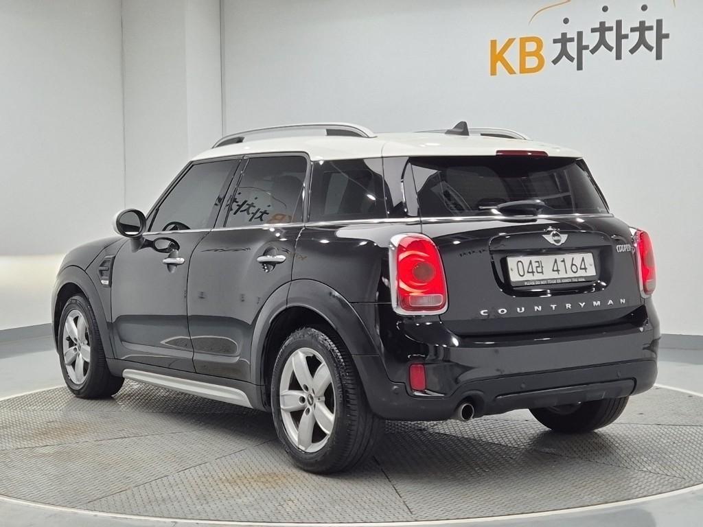 Mini Countryman - Vista 4