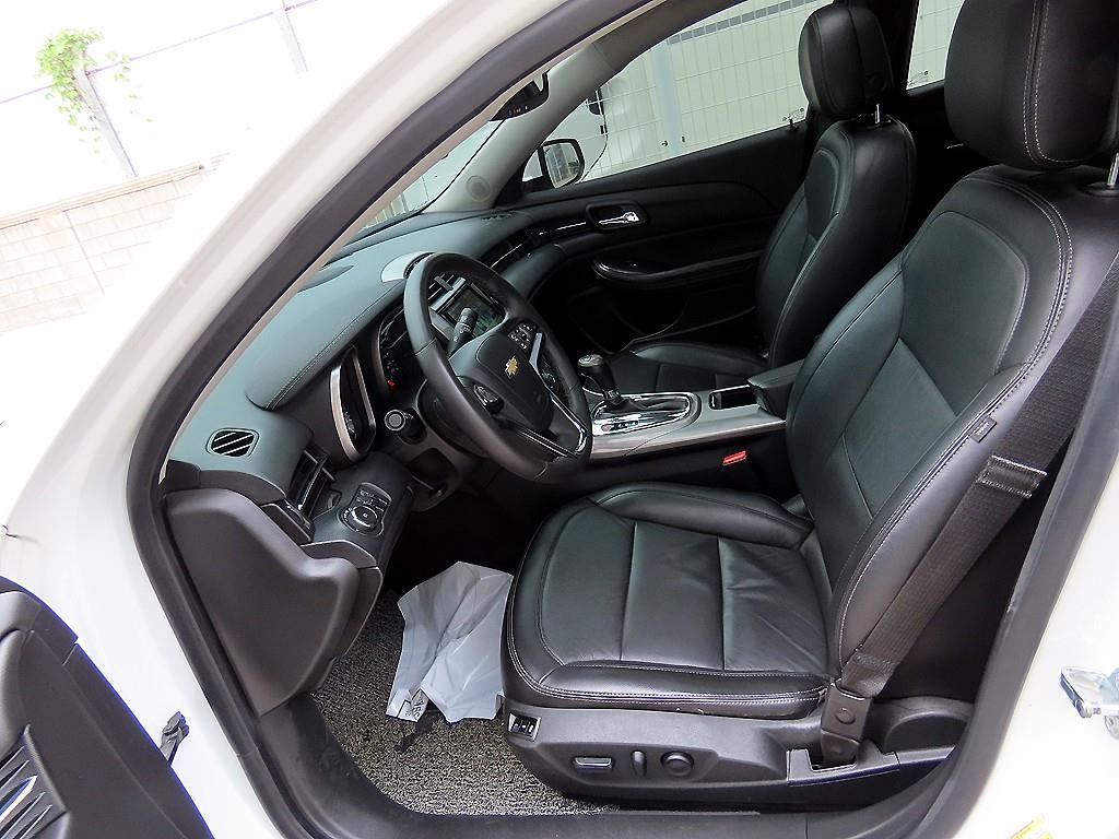 Chevrolet Malibu - Vista 5