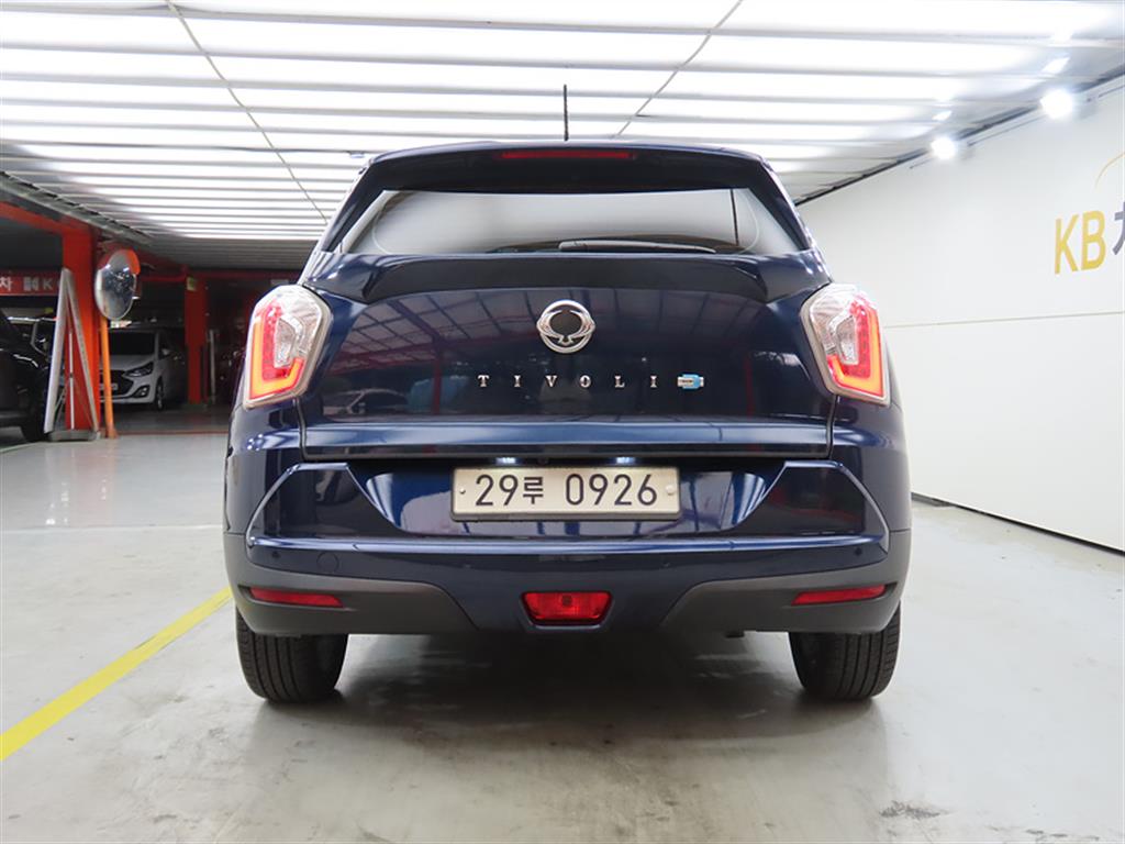 Ssangyong Tivoli - Vista 3