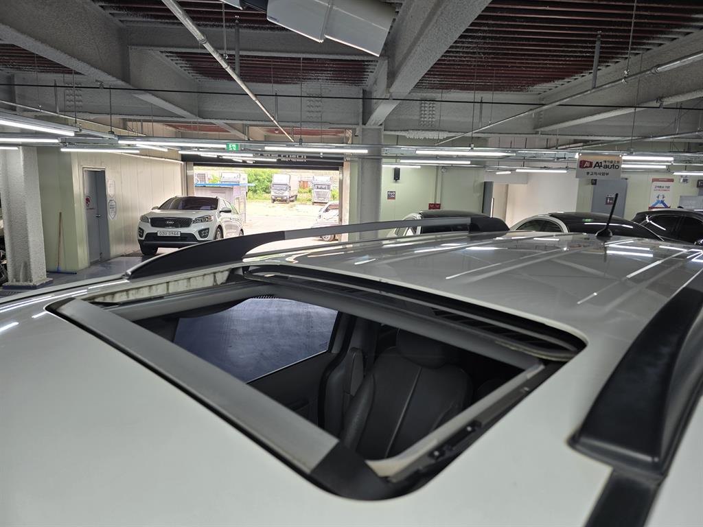 KIA Carnival - Vista 5