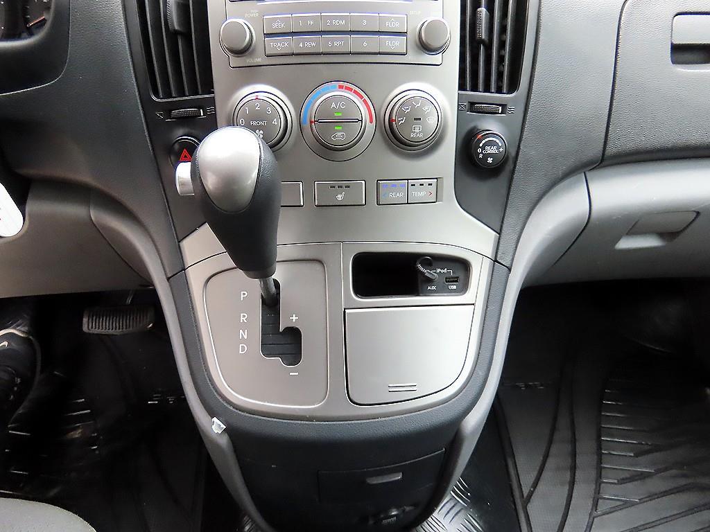 HYUNDAI Starex - Vista 11