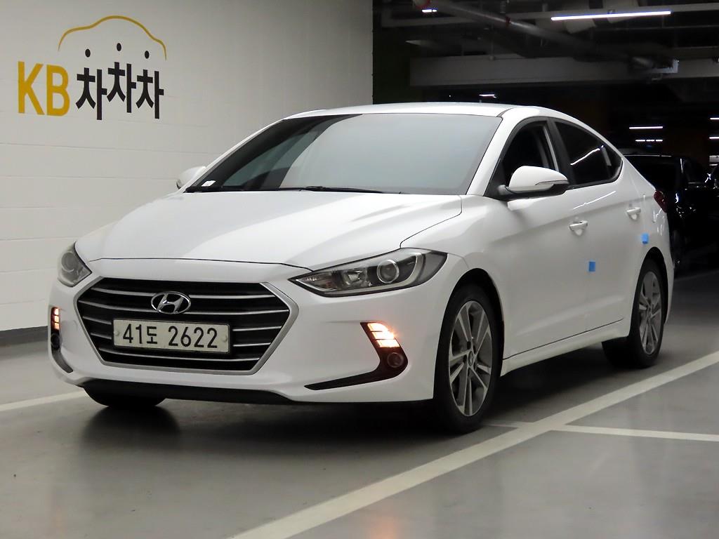HYUNDAI Avante - Vista 2