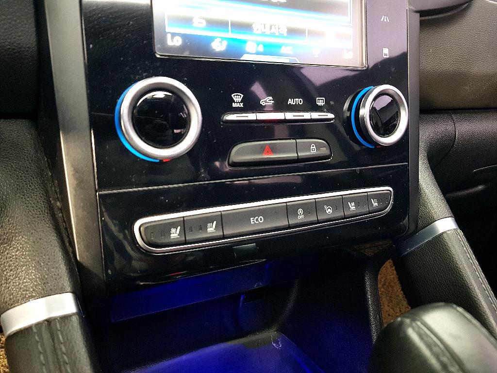 SAMSUNG QM6 - Vista 11
