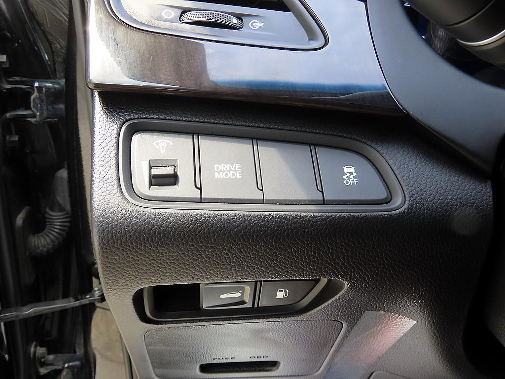 HYUNDAI Grandeur - Vista 12