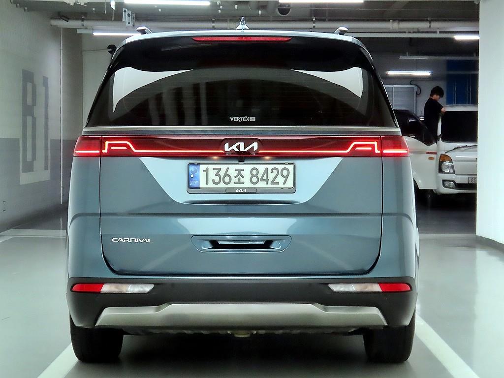 KIA Carnival - Vista 3