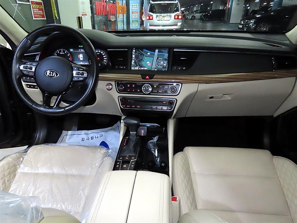 KIA K7 - Vista 10